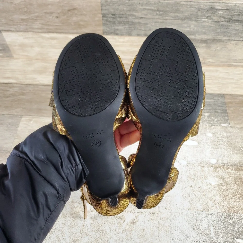 Unisa Fortesa Women Sandal Sz 8 M Gold Metallic Ruffle Ankle Strap Stiletto Heel